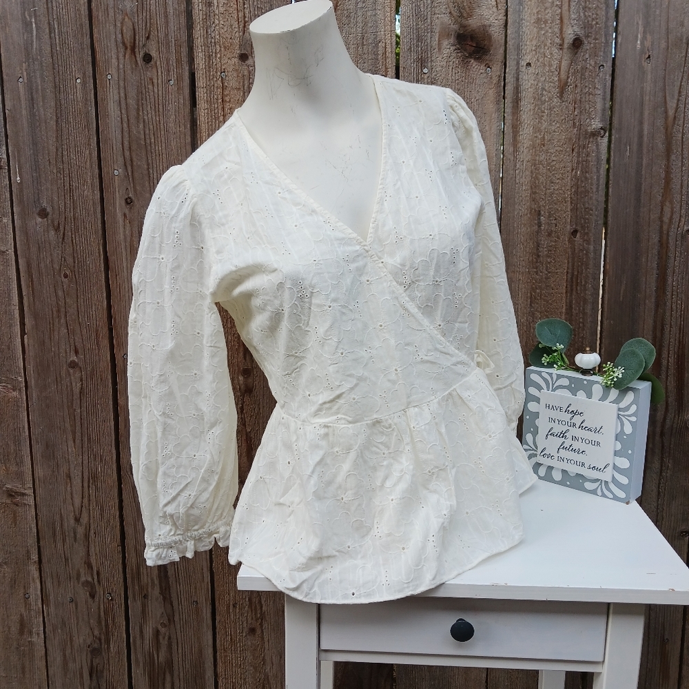 Madewell Embroidered Eyelet Puff-Sleeved Peplum Wrap Top Size Small
